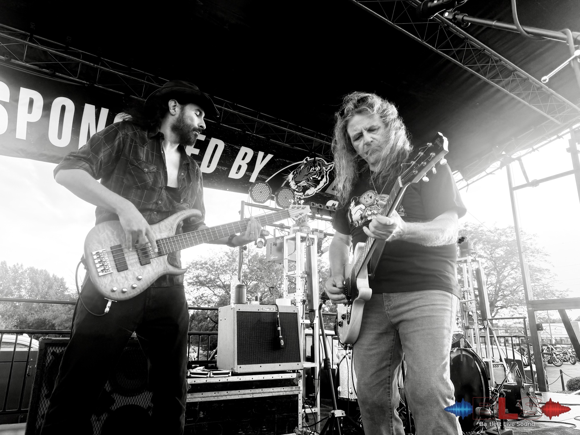 Skinny Molly live photos